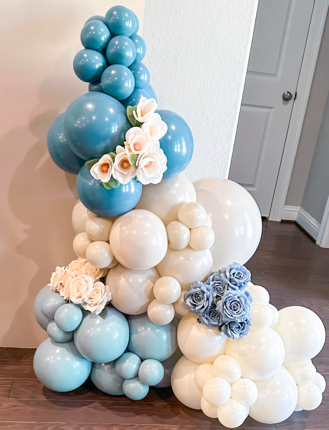 Adeyoo Dusty Blue Balloon Garland Arch Kit, 132Pcs Baby Blue Balloon Arch with Dusty Blue, Baby Blue, White Balloons Latex Balloons for Baby Shower Boy Birthday Gender Reveal Party Decorations