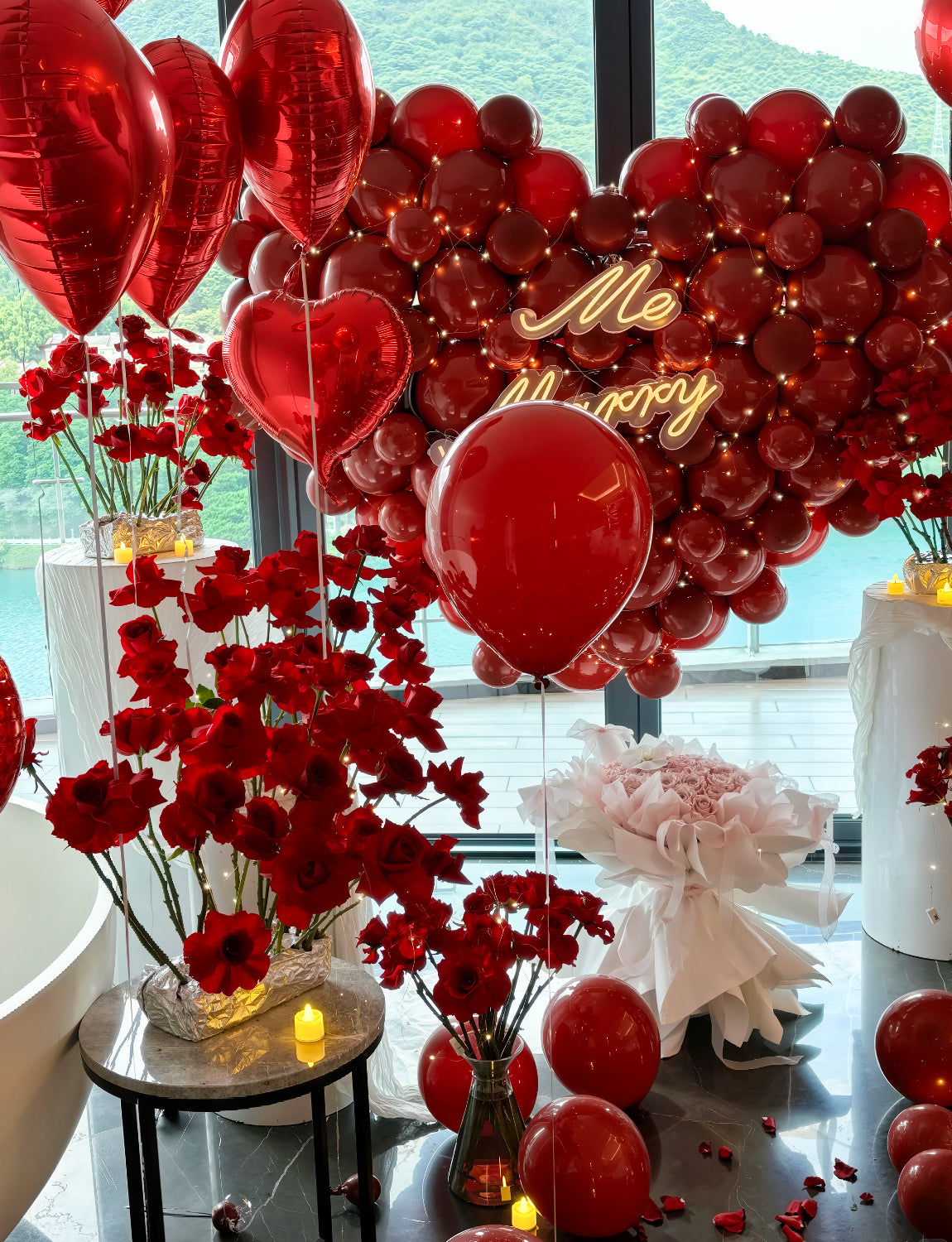 Adeyoo Red Balloons - 12 Inch Red Latex Balloons Round Latex Balloon with Ribbons, Shiny Party Balloon for Birthday Wedding Anniversary Engagement Party Decorations, Photo Backdrop Supplies