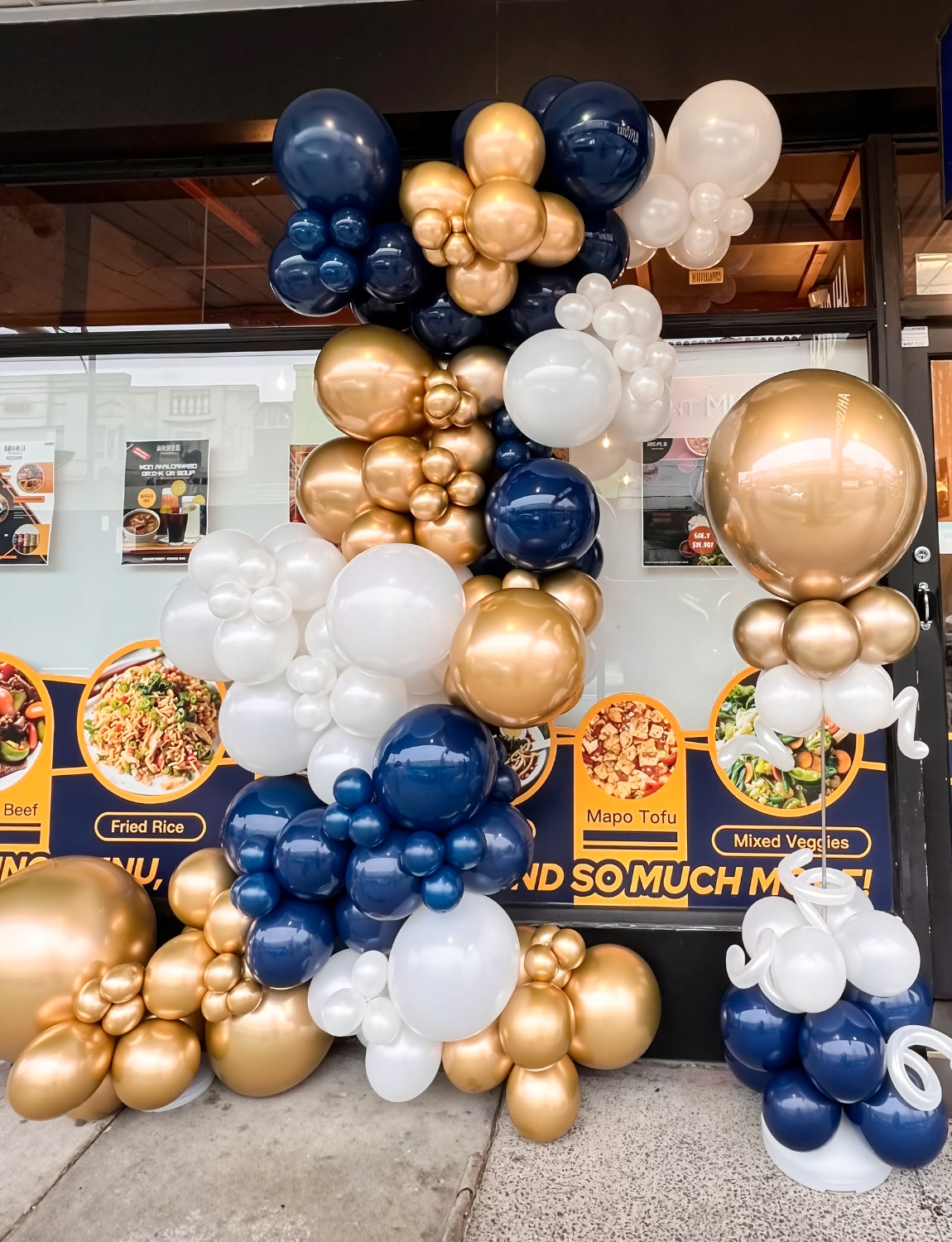 Navy Blue Gold Balloon Arch Kit Garland - 134Pcs Navy Balloon Arch Kit Glitter Blue White Metallic Gold Latex Balloons with Confetti Balloons for Birthday Baby Shower Graduation Party Decorations
