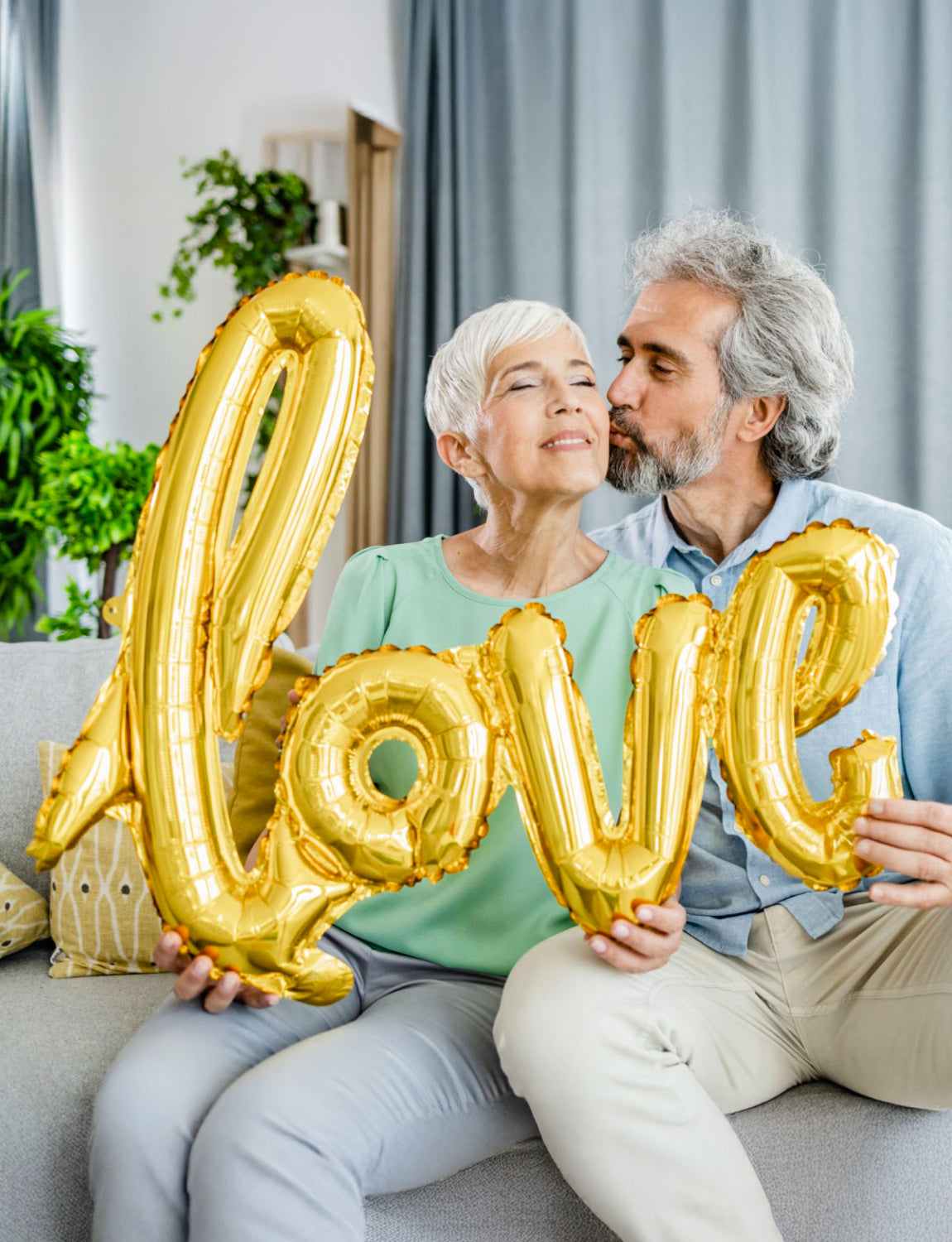 55 Inch Heart Balloons Decorations, Love balloons Letters with Rose Gold Heart Shaped Balloon, Gold Love Banner Big Foil Balloon for Women Birthday Wedding Anniversary Party Decorations