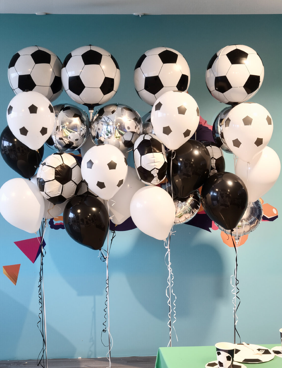 Adeyoo 50Pcs Football Balloons - 12 Inch Black and White Soccer Latex Balloons Bright Party Balloon for Football Sport Theme World Cup Birthday Party Decorations