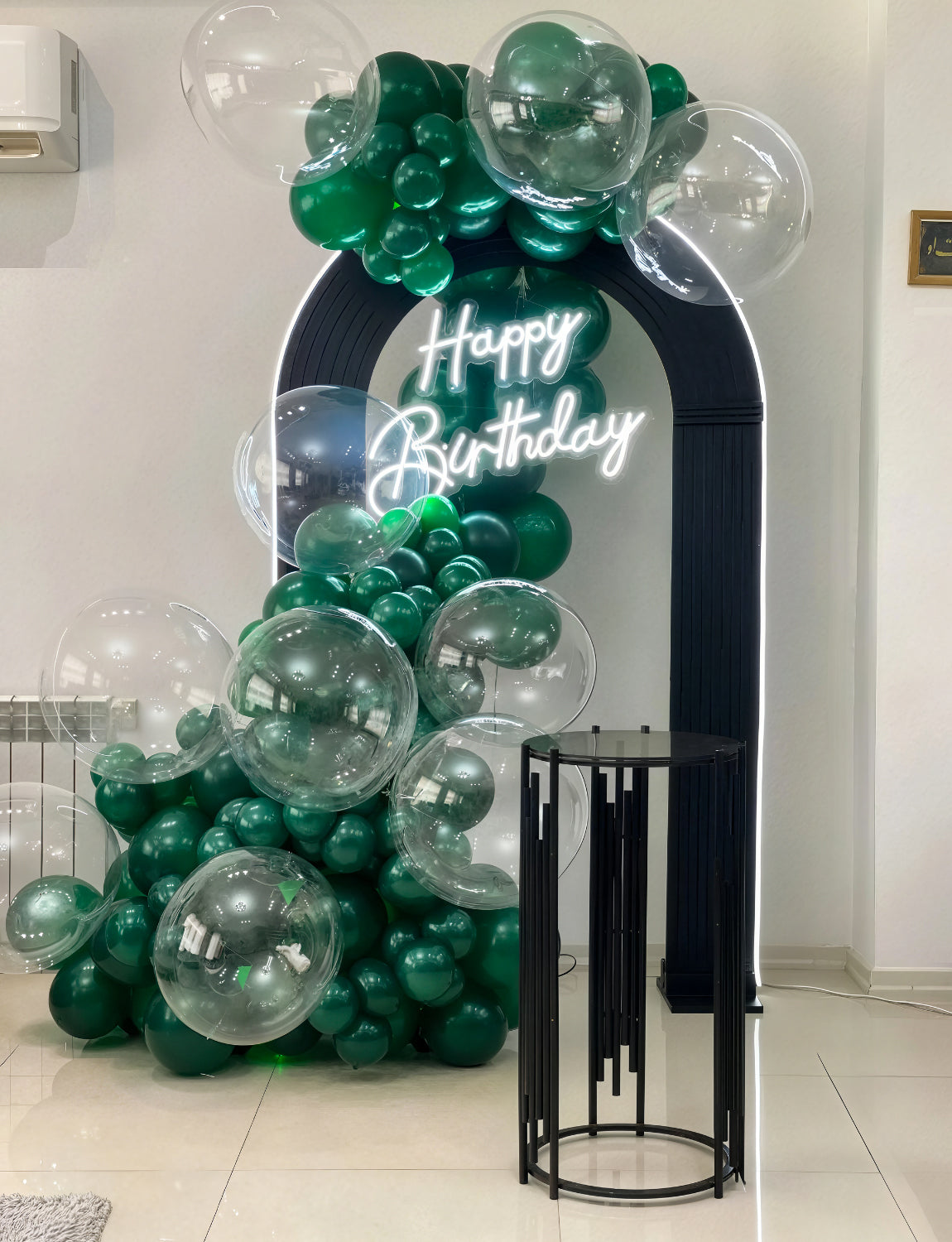 Adeyoo Dark Green Balloons - Forest Green Balloons 12 Inch Round Latex Balloon with Ribbons Shiny Party Balloon for Birthday Football Baby Shower Jungle Safaril Theme Party Decorations, 50Pcs