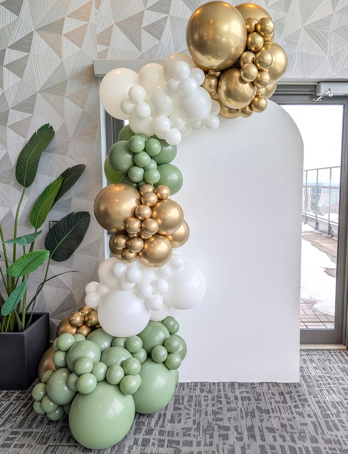 Adeyoo Sage Green and Gold Balloons - 12 Inch Sage Green Balloons, Gold and White Balloon with Latex Confetti Balloon for Birthday Wedding Jungle Baby Shower Safari Forest Party Decorations