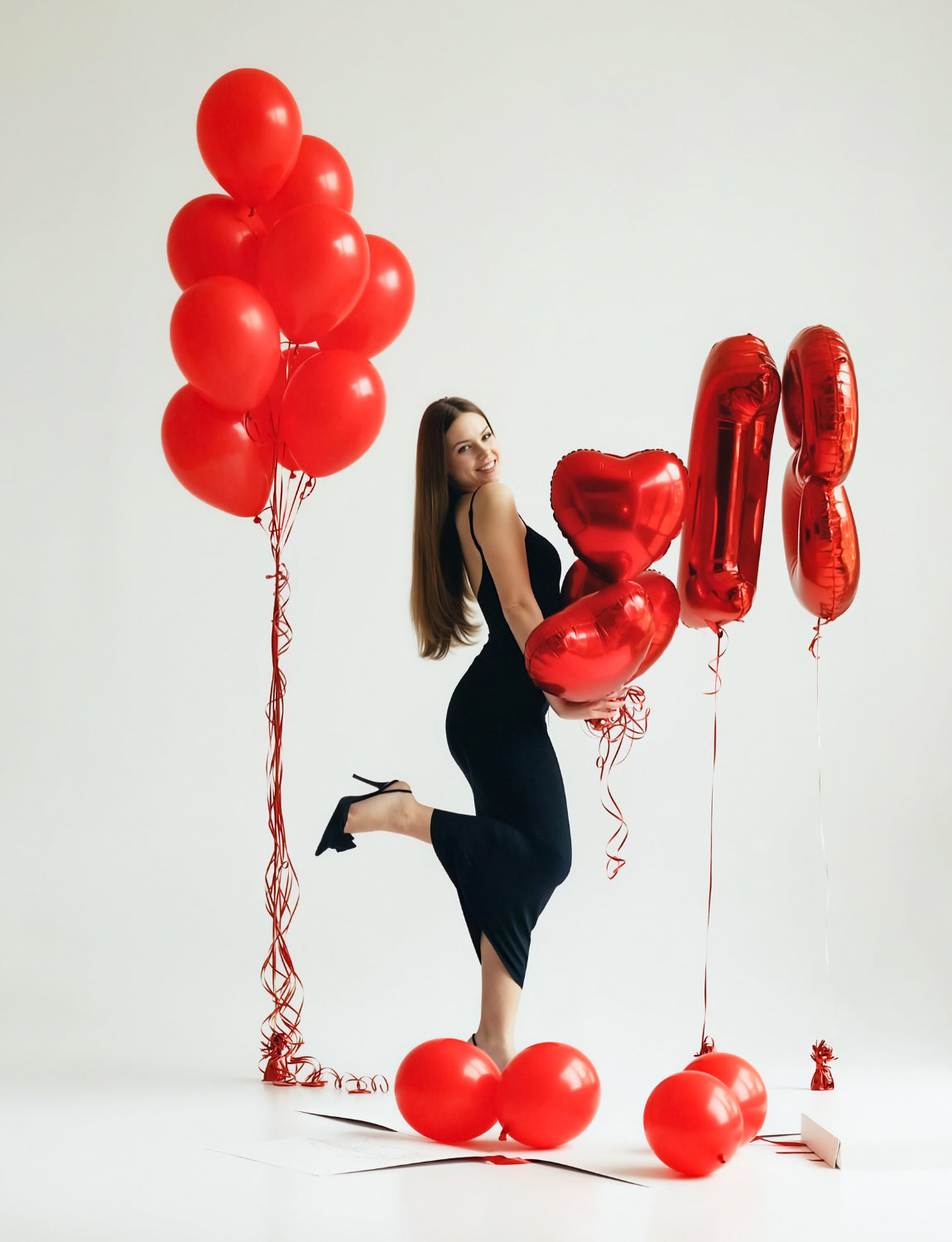 Adeyoo Red Balloons - 12 Inch Red Latex Balloons Round Latex Balloon with Ribbons, Shiny Party Balloon for Birthday Wedding Anniversary Engagement Party Decorations, Photo Backdrop Supplies