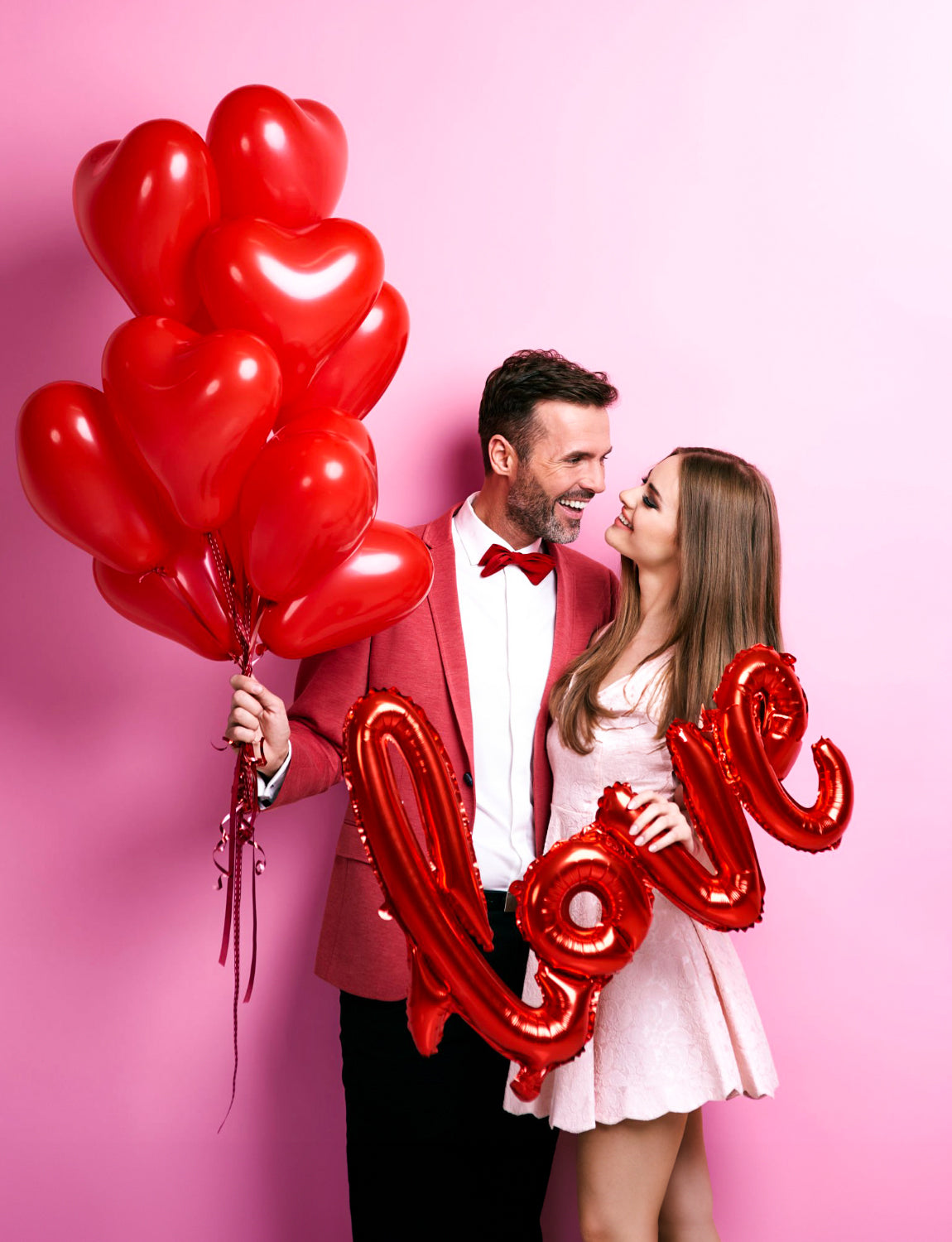 Adeyoo Anniversary Balloons Decorations,Happy Anniversary Banner,Red Heart Shaped Balloons,Large Love Balloons,Rose Petals,Latex Balloons for Romantic Nigh Anniversary Valentines Day Party Supplies