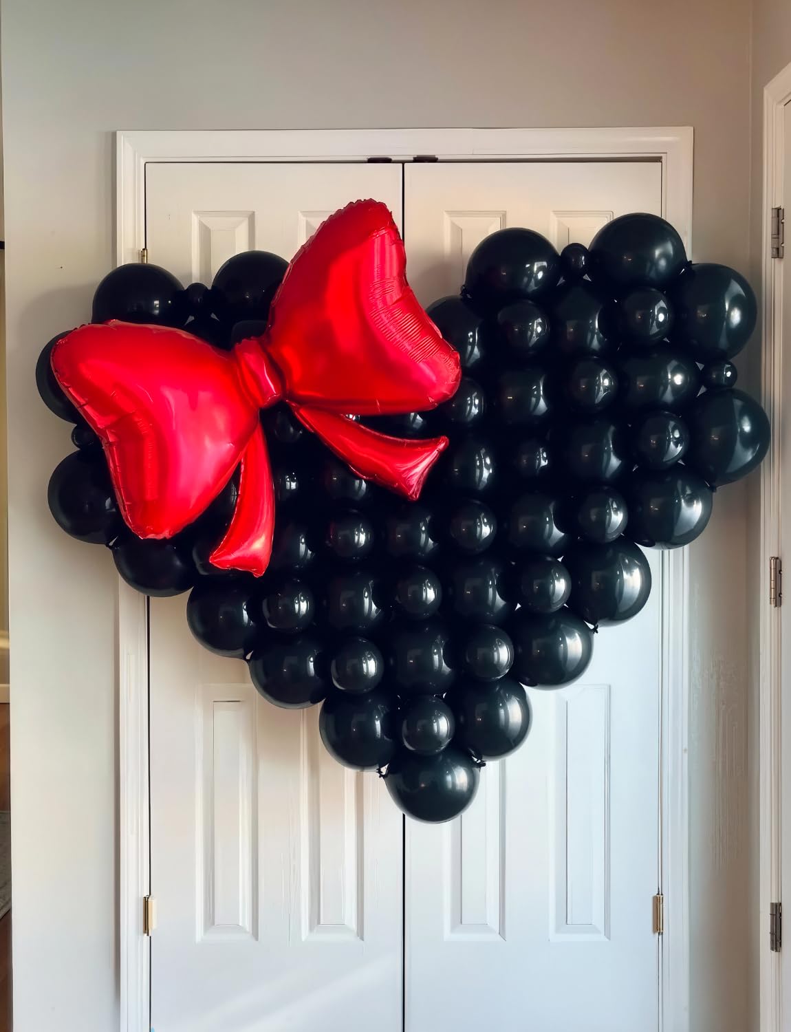 Adeyoo Black Balloons 12 Inch - Black Latex Balloons Round Latex Balloon with Ribbons, Shiny Party Balloon for Garland or Arch, Birthday Retirement Wedding Party Decorations, Photo Backdrop Supplies