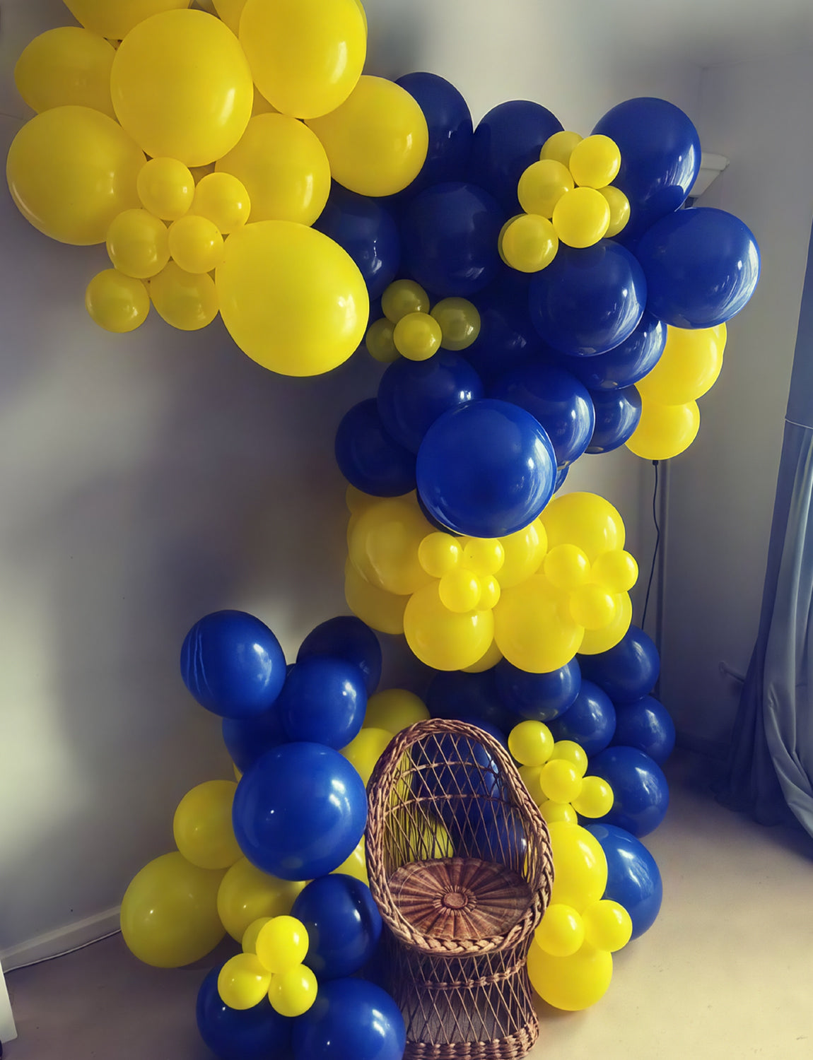Adeyoo Blue and Yellow Balloons - Navy Blue Balloons 12 Inch Yellow Latex Balloon Glitter Confetti Balloon for Birthday Baby Shower Graduation Wedding Party Decorations, Photo Backdrop, 50 PCS