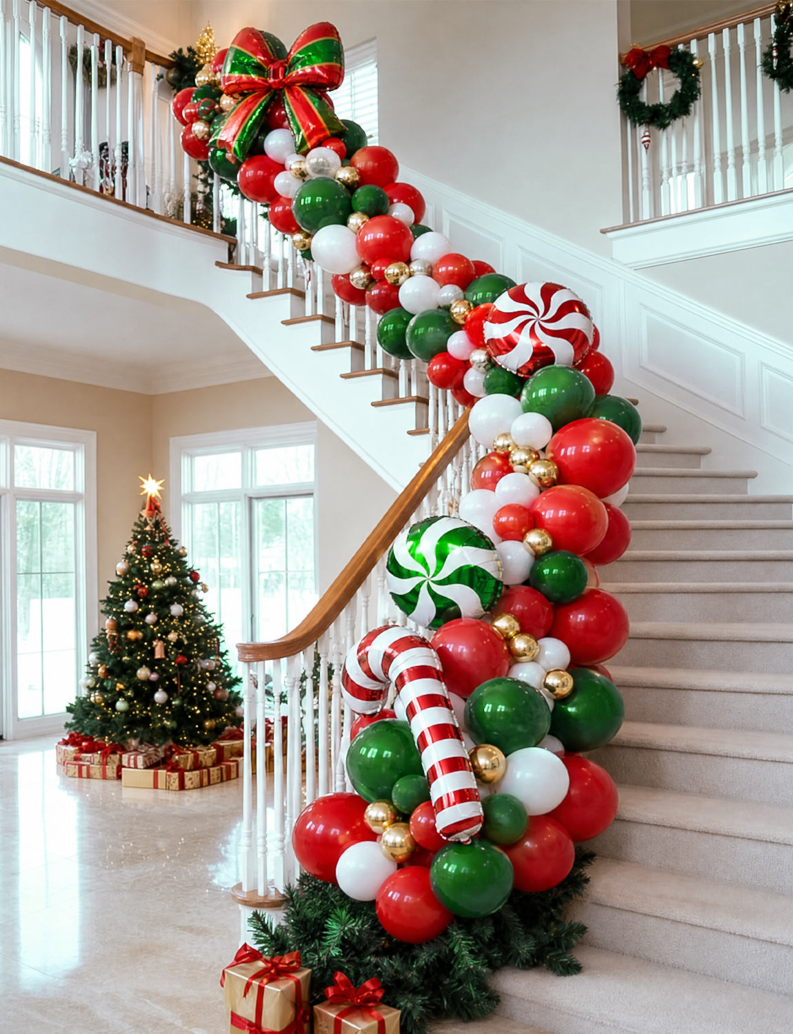 Christmas Balloon Garland Arch Kit, Red Green Gold Christmas Balloon 131 Pcs Red Green White Gold Latex Balloons with Christmas Bow, Candy Cane Foil Balloons for Christmas New Year Party Decor