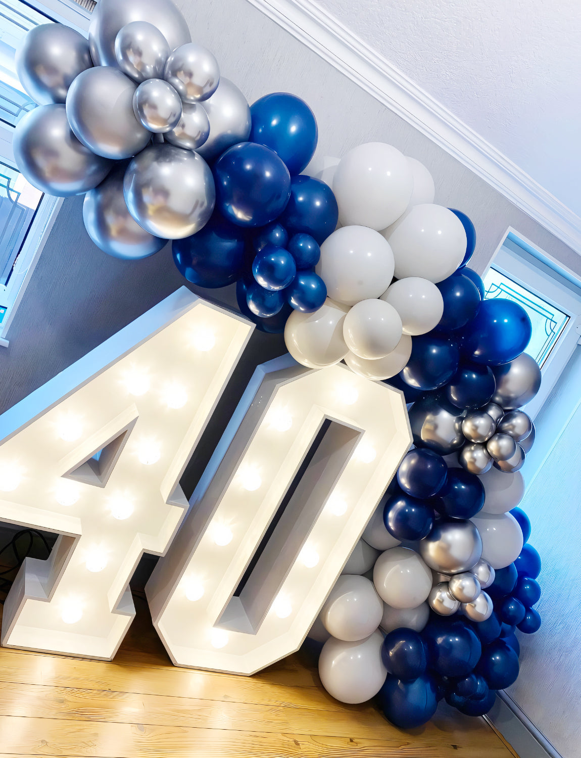 Navy Blue and Silver Balloon Arch Kit Garland - 134Pcs Blue and Silver Balloon Arch Kit, Navy White Balloons with Silvery Confetti Balloons for Birthday Baby Shower Wedding Graduation Party Decoration
