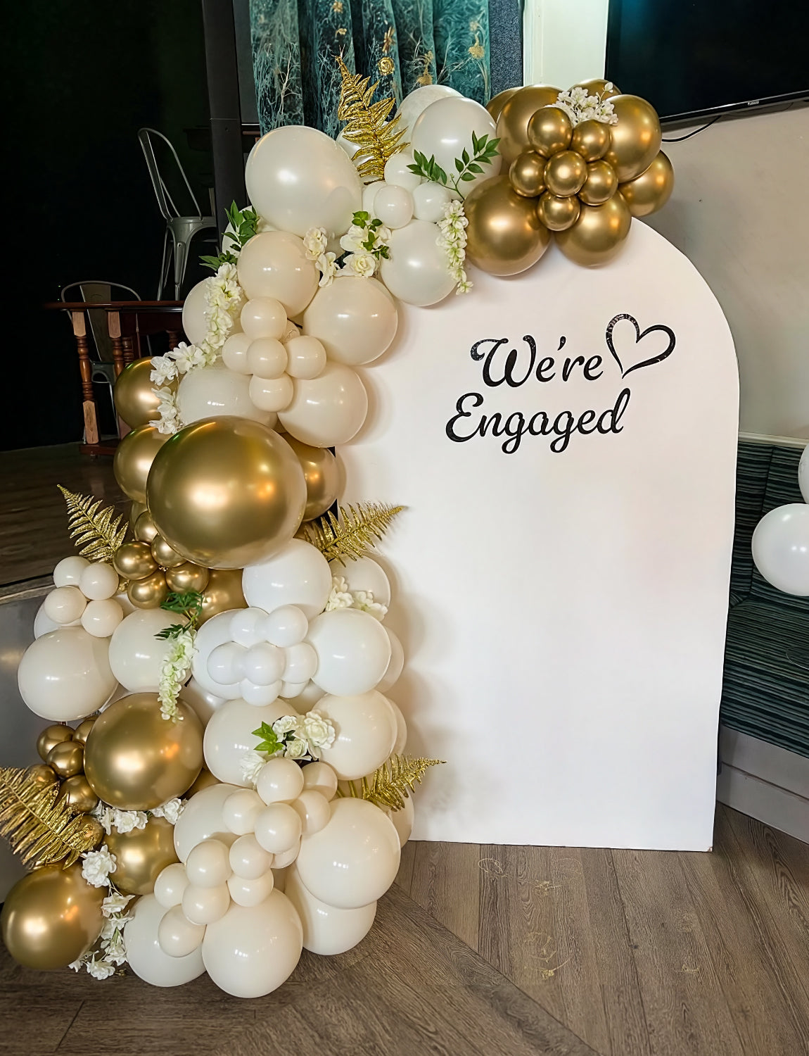 Adeyoo White Gold Balloon Arch Kit Garland - 153Pcs Beige Balloon Arch White and Gold Balloons with Cream Latex Balloons for Birthday Baby Shower Boho Wedding Engagement Gender Reveal Party Decoration