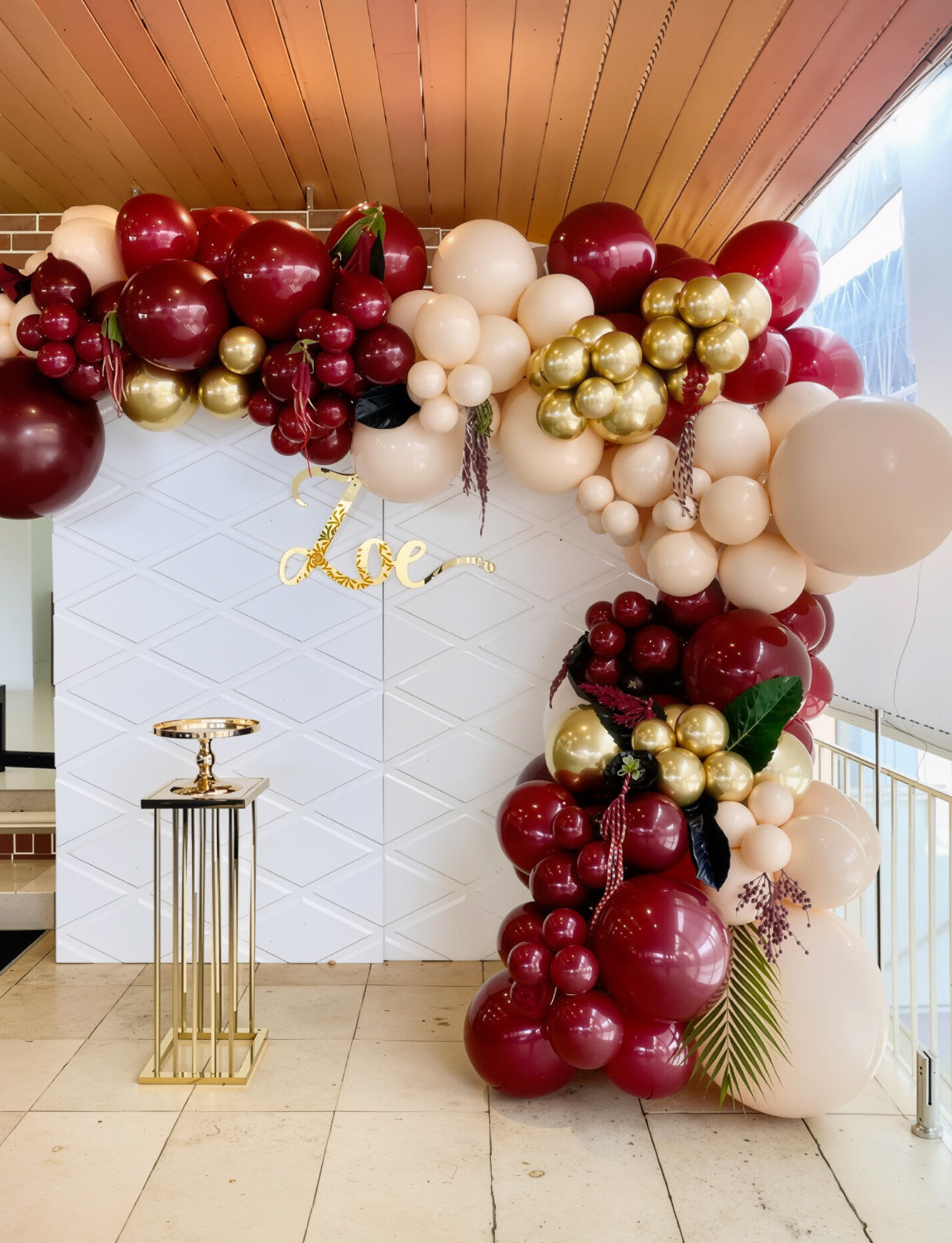 Adeyoo Burgundy Balloons Arch Kit Garland - 128 Pcs Wine Red Balloon Arch with Maroon White Balloon Glitter Gold Latex Balloons for Ruby Wedding Anniversary Birthday Prom Party Decorations