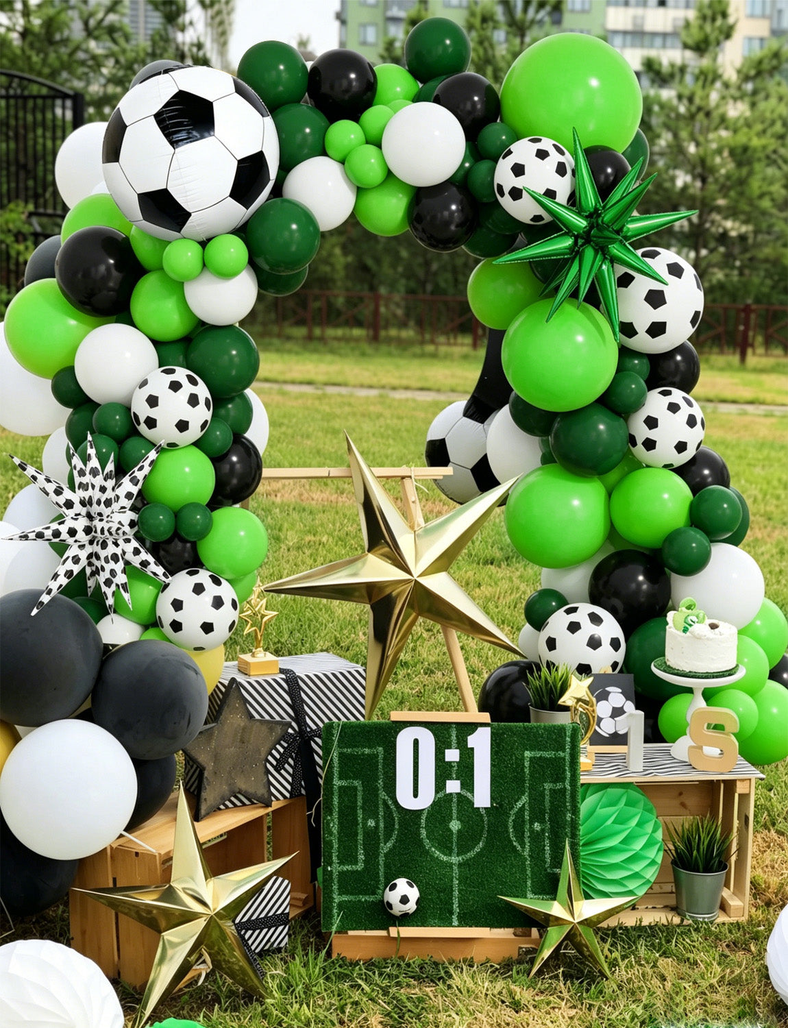 Football Balloon Garland Arch Kit, 115 Pcs Green Black White balloon Black and White Balloons, Football Print Star Foil Balloons, Football Birthday Decorations for Boys Soccer Sports Fan Party