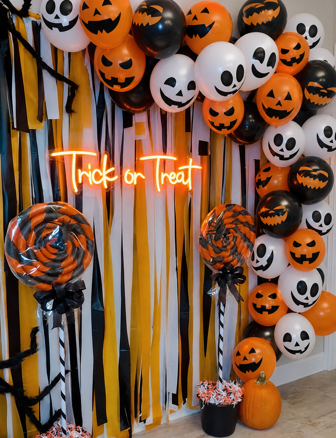 Halloween Balloons, 50 Pcs 12 Inch Pumpkin Ghost Print Balloons 5 Styles Halloween Latex Balloons, Black Orange White Balloons, Halloween Decorations for Spooky Horror Scary Parties