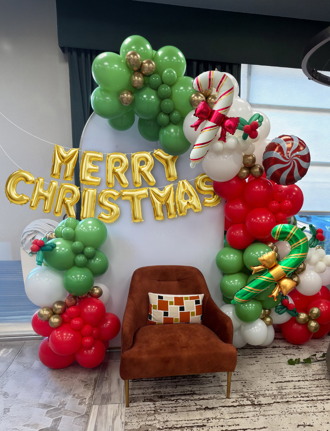 Adeyoo Candy Cane Balloons Arch - Christmas Balloons Arch Kit Garland, Christmas Party Decorations with MERRY CHRISTMAS Foil Balloon, Red Green White Xmas Balloons for Xmas Party Supplies