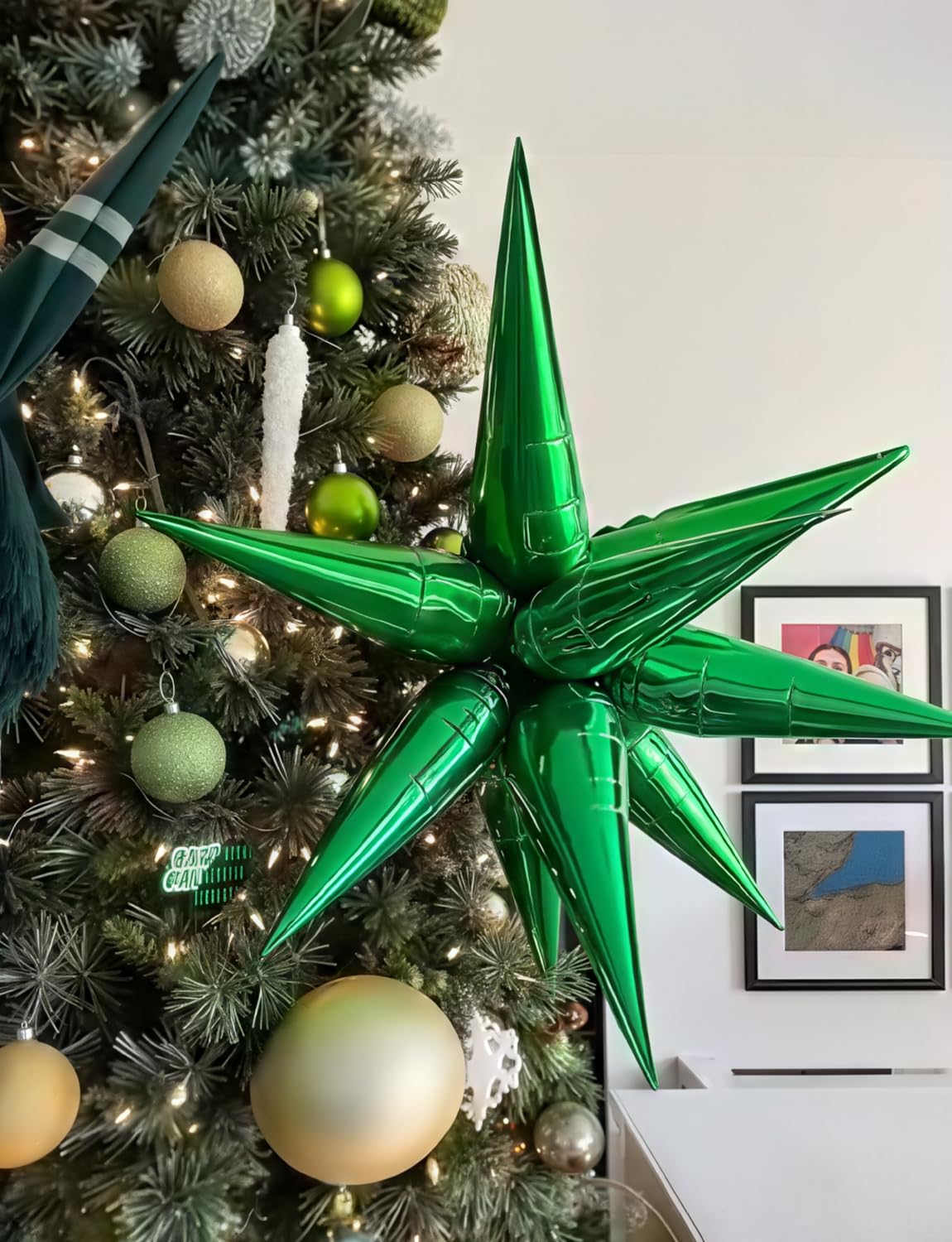 Adeyoo Green Star Balloons - 8 Pcs Green Foil Balloons Magic One-Piece 14-Pointed Mylar Spike Balloon 4D Starburst Balloon for Birthday Wedding Christmas Safari Jungle Party Decorations, Backdrops
