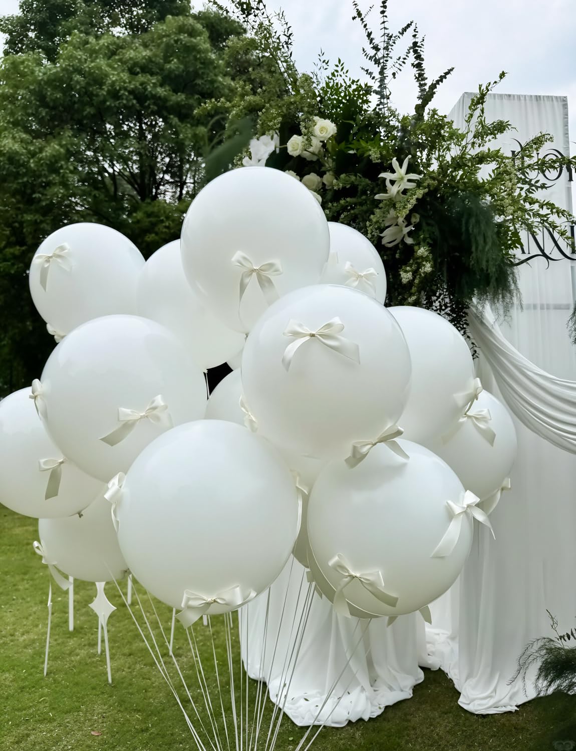 Adeyoo 36 Inch White Balloons - Giant Balloons Jumbo White Latex Balloon Extra Large Round Balloon for Wedding Bridal Birthday Bachelorette Party Decorations (4Pcs), Photo Shoot