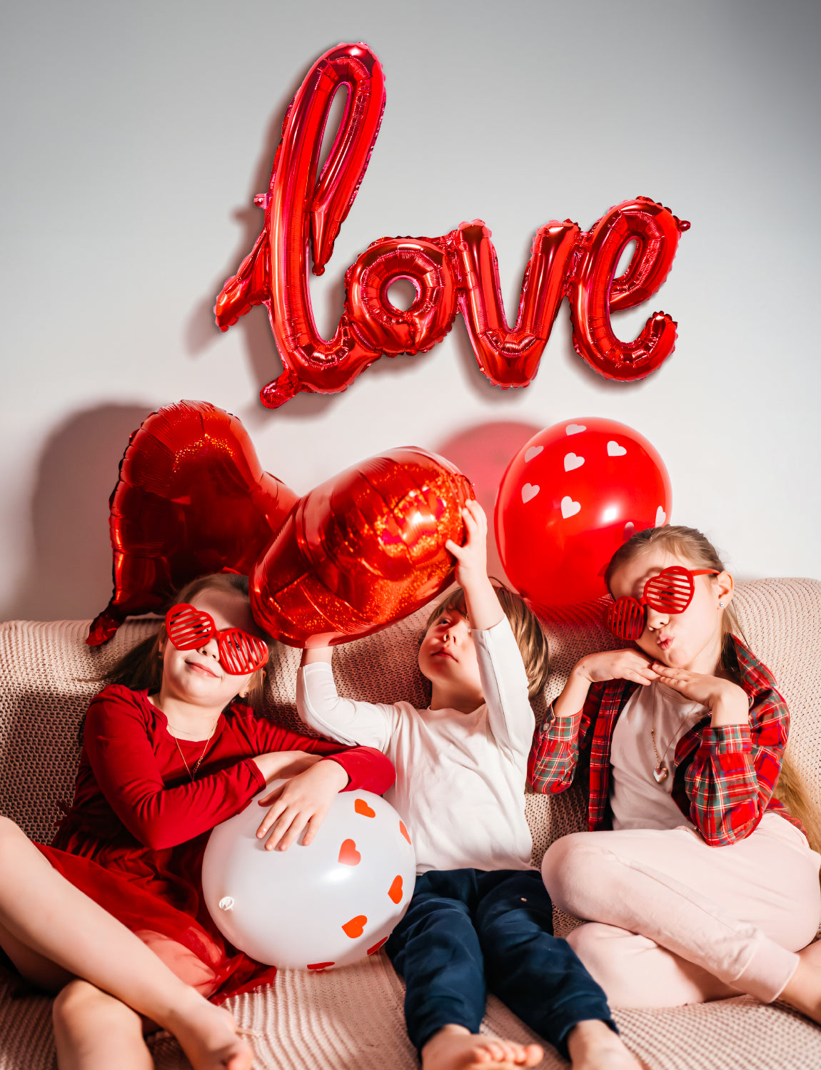 Adeyoo Valentines Day Balloons Decorations - I Love You and Heart Balloons with Love Bear Foil Balloon, Romantic 1000PCS Rose Petals for Valentines Anniversary Romantic Proposal Wedding Party Supplies