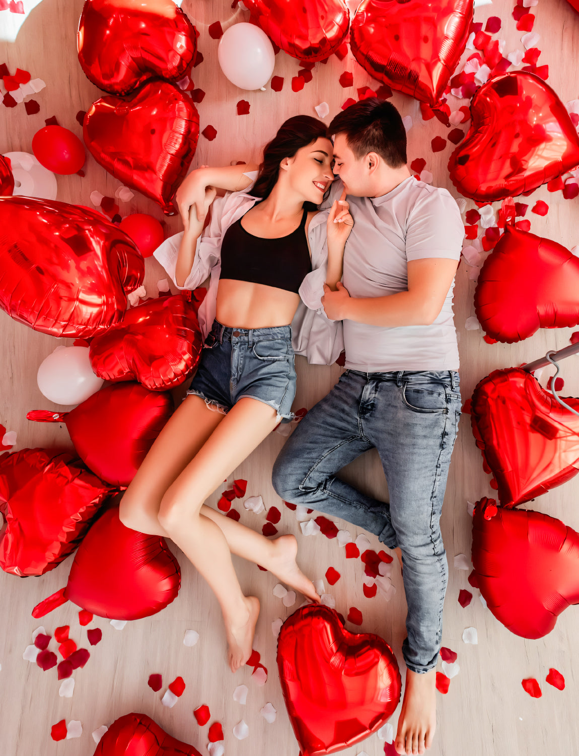 Adeyoo I Love You Balloons Red Heart Balloons,Silver Valentines Day Balloons Set with 500Pcs Rose Petals,Romantic Valentines Foil Balloons Large Mylar Balloons for Valentine's Day Party Decorations