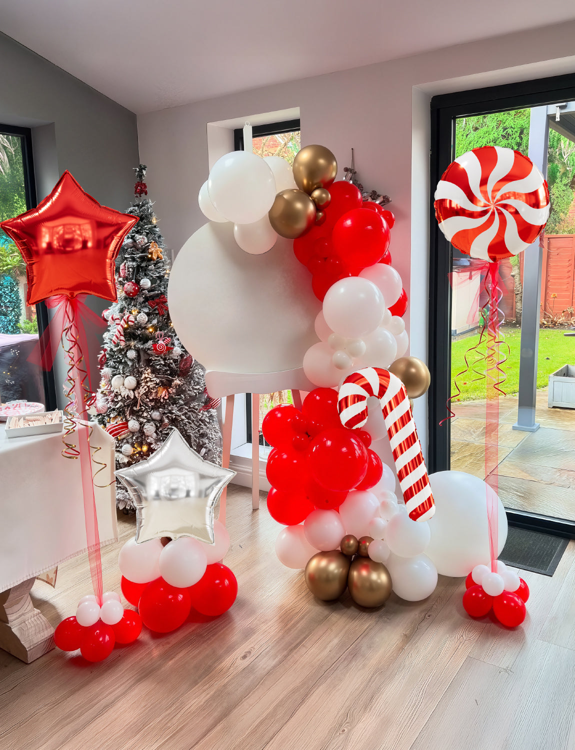 Adeyoo Christmas Balloons Arch Kit Garland - Red and White Balloons with Star Candy Cane Balloon, Merry Christmas Banner, Xmas Balloon for Xmas Party Decorations