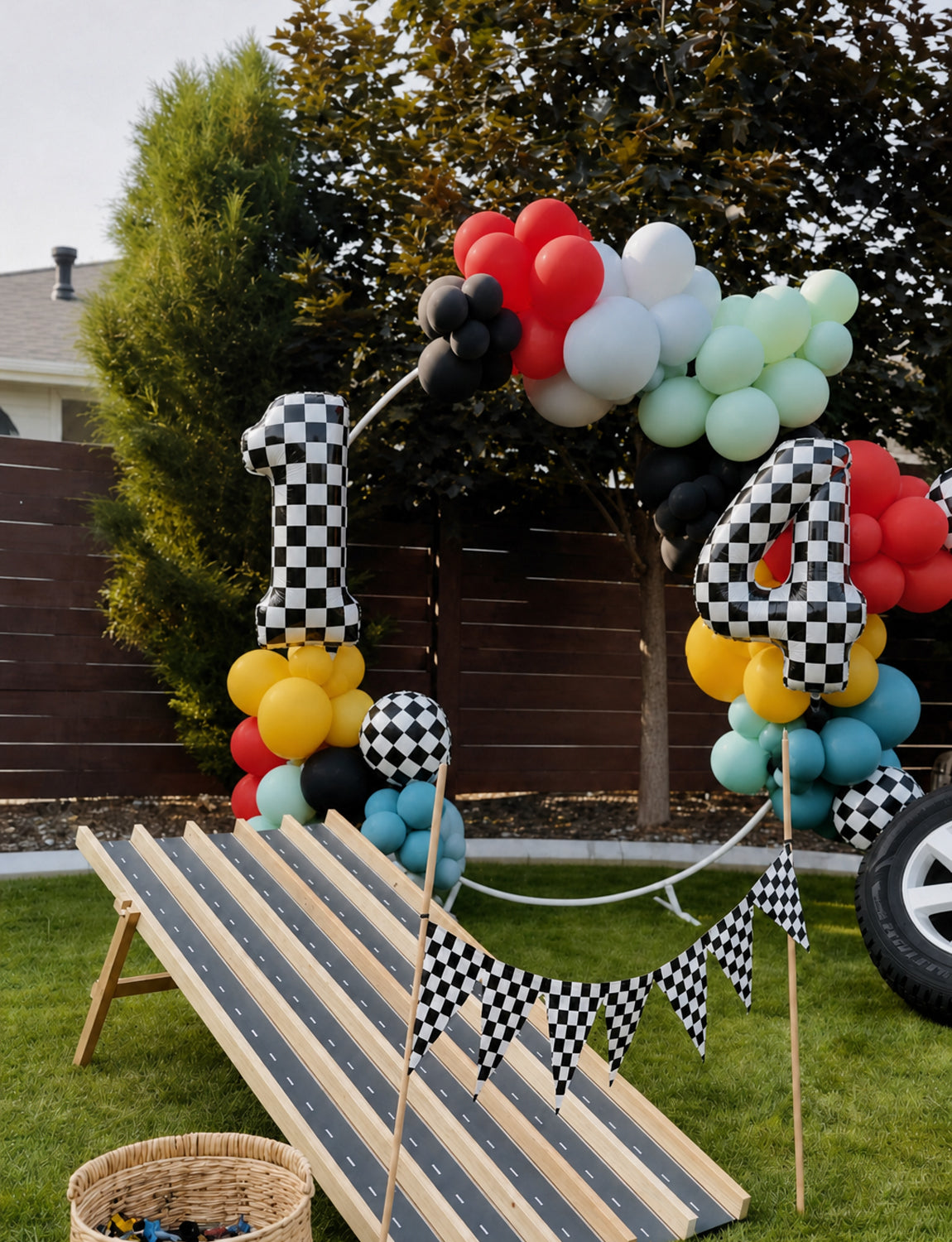 40 Inch Checkered Number 1 Balloon for Racing Birthday Decorations Large Number 1 Balloon, Black and White Foil Balloon for Birthday, Baby Shower, Race Car and Checkered Flag Party Decorations