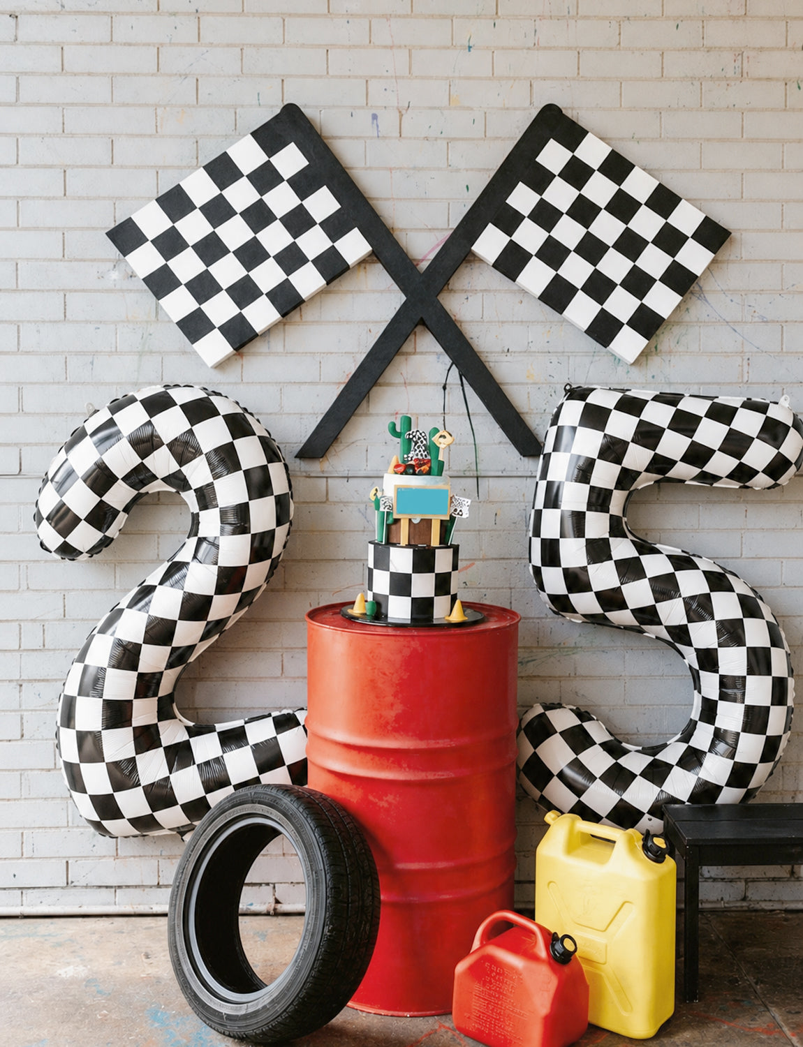 40 Inch Checkered Number 5 Balloon for Racing Birthday Decorations Large Number 5 Balloon, Black and White Foil Balloon for Birthday, Baby Shower, Race Car and Checkered Flag Party Decorations