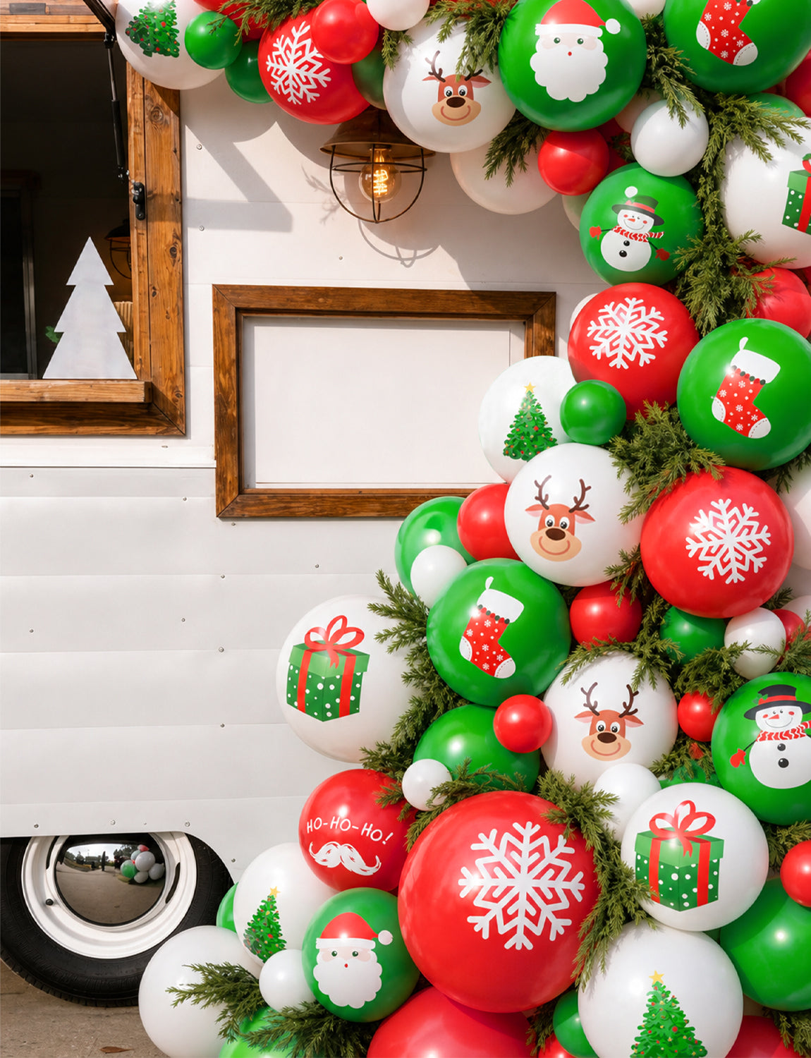 Christmas Balloons, 50 Pcs 12 Inch Christmas Print Balloon, 9 Styles Christmas Party Balloons, Red Green White Latex Balloons, Christmas Decorations for Xmas Winter Wonderland Birthday Parties