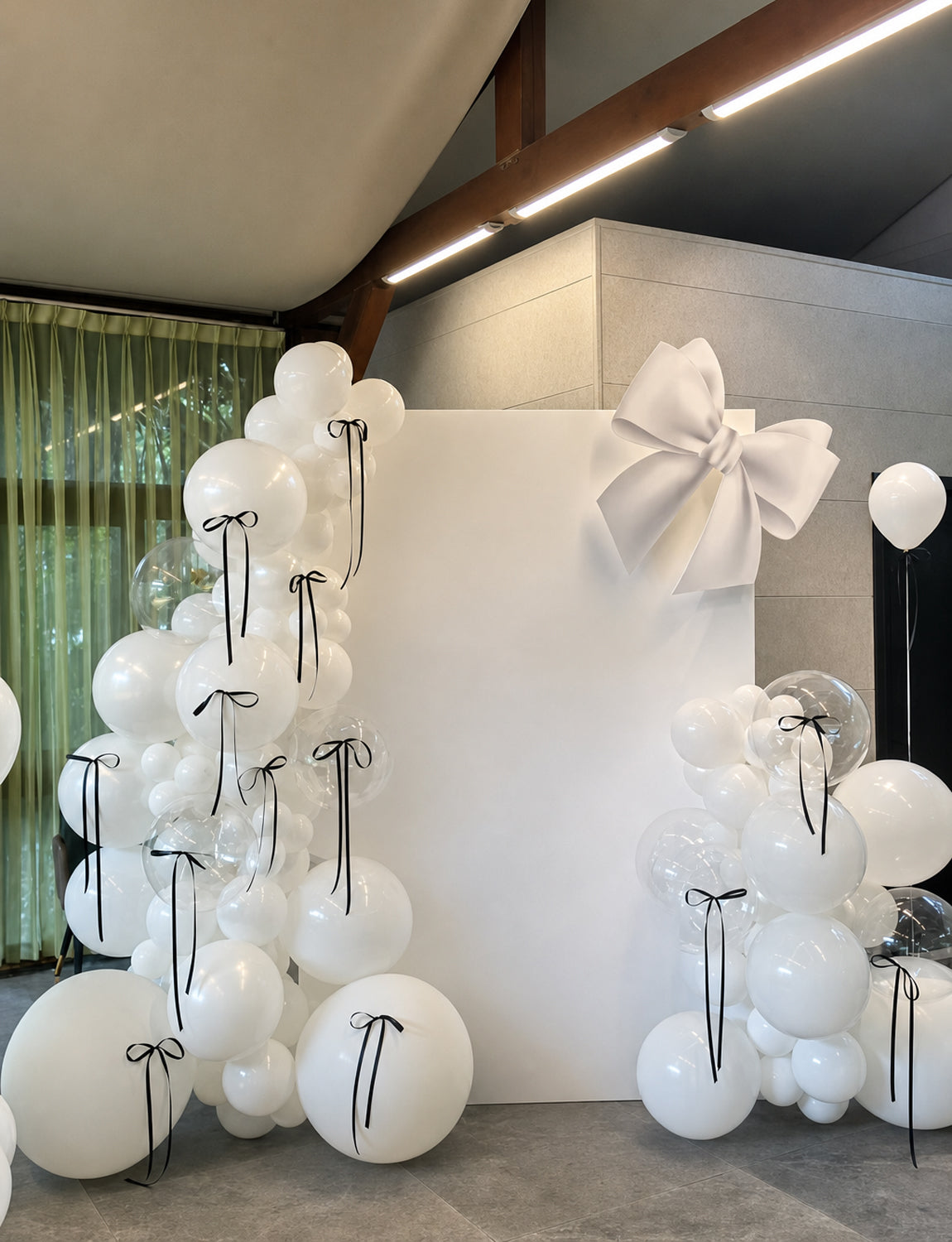 18 Inch White Balloons, 24 Pcs Large White Latex Balloon with Ribbon Giant Birthday Balloons for Wedding Decorations, Party Balloons for Engagement Bridal Anniversary Birthday Party Baby Shower