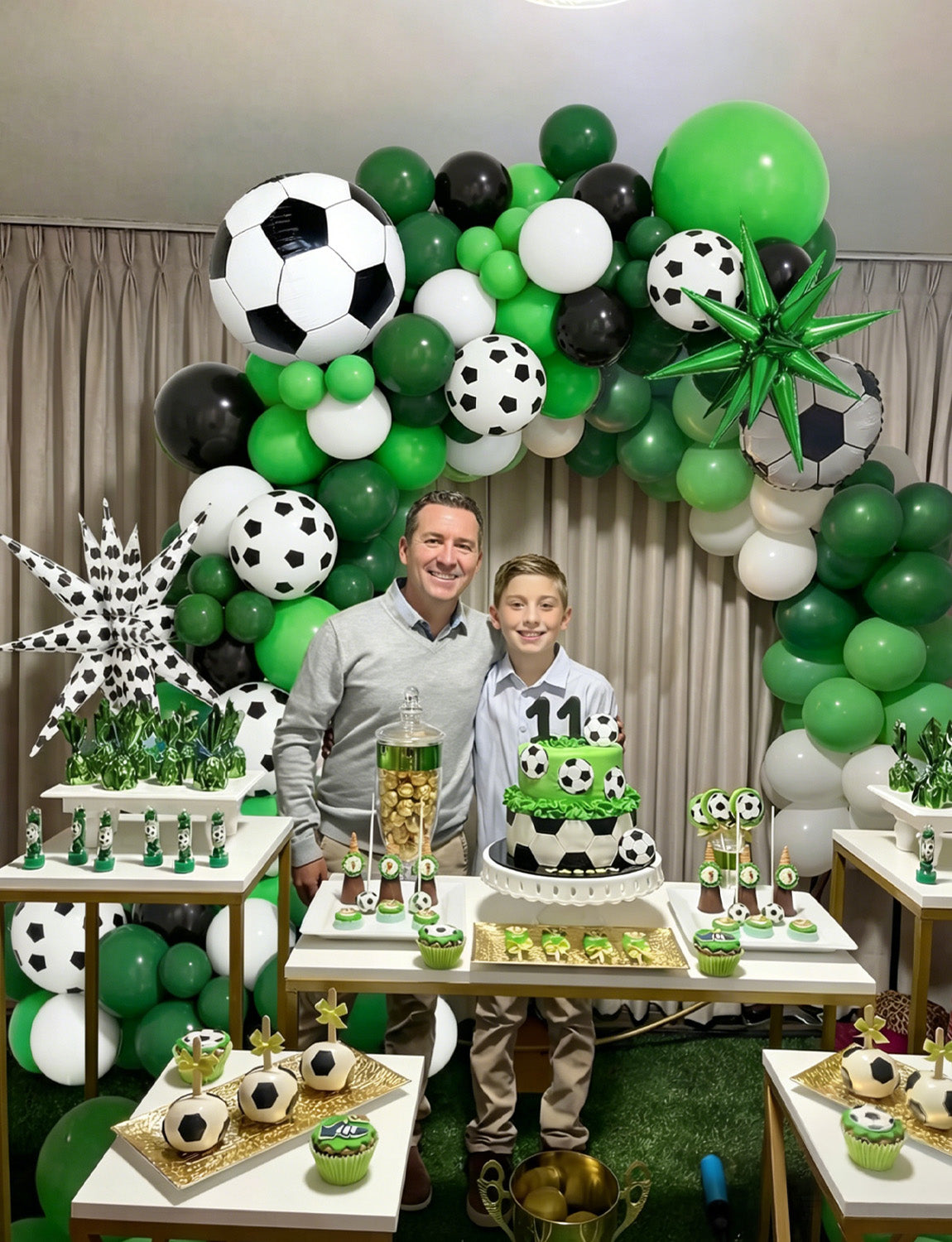 Football Balloon Garland Arch Kit, 115 Pcs Green Black White balloon Black and White Balloons, Football Print Star Foil Balloons, Football Birthday Decorations for Boys Soccer Sports Fan Party