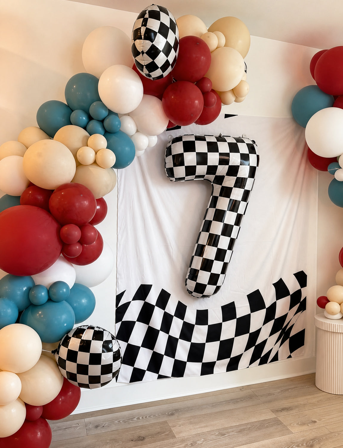 40 Inch Checkered Number 7 Balloon for Racing Birthday Decorations Large Number 7 Balloon, Black and White Foil Balloon for Birthday, Baby Shower, Race Car and Checkered Flag Party Decorations