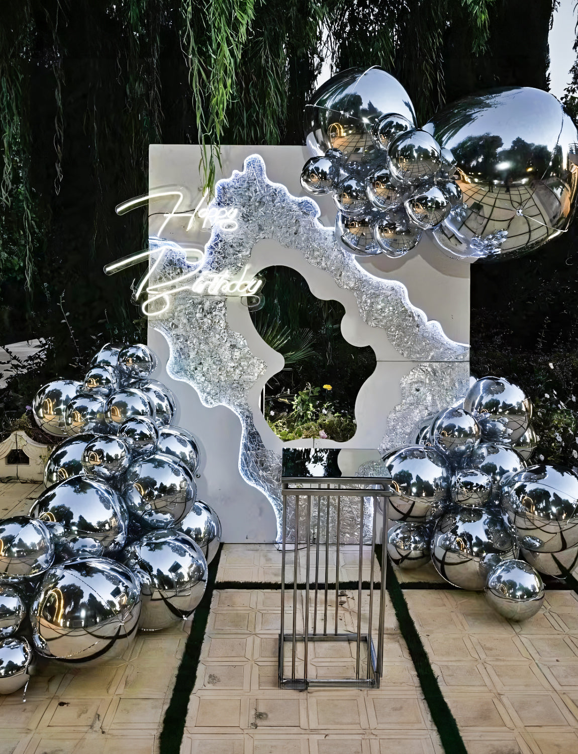 Silver Foil Balloons, 22" 18" 10" 4D Metallic Silver Balloons,14 Pcs Round Mylar Ball Balloons, Different Sizes Mirror Foil Balloon for Birthday Graduation Wedding Disco Party Decorations