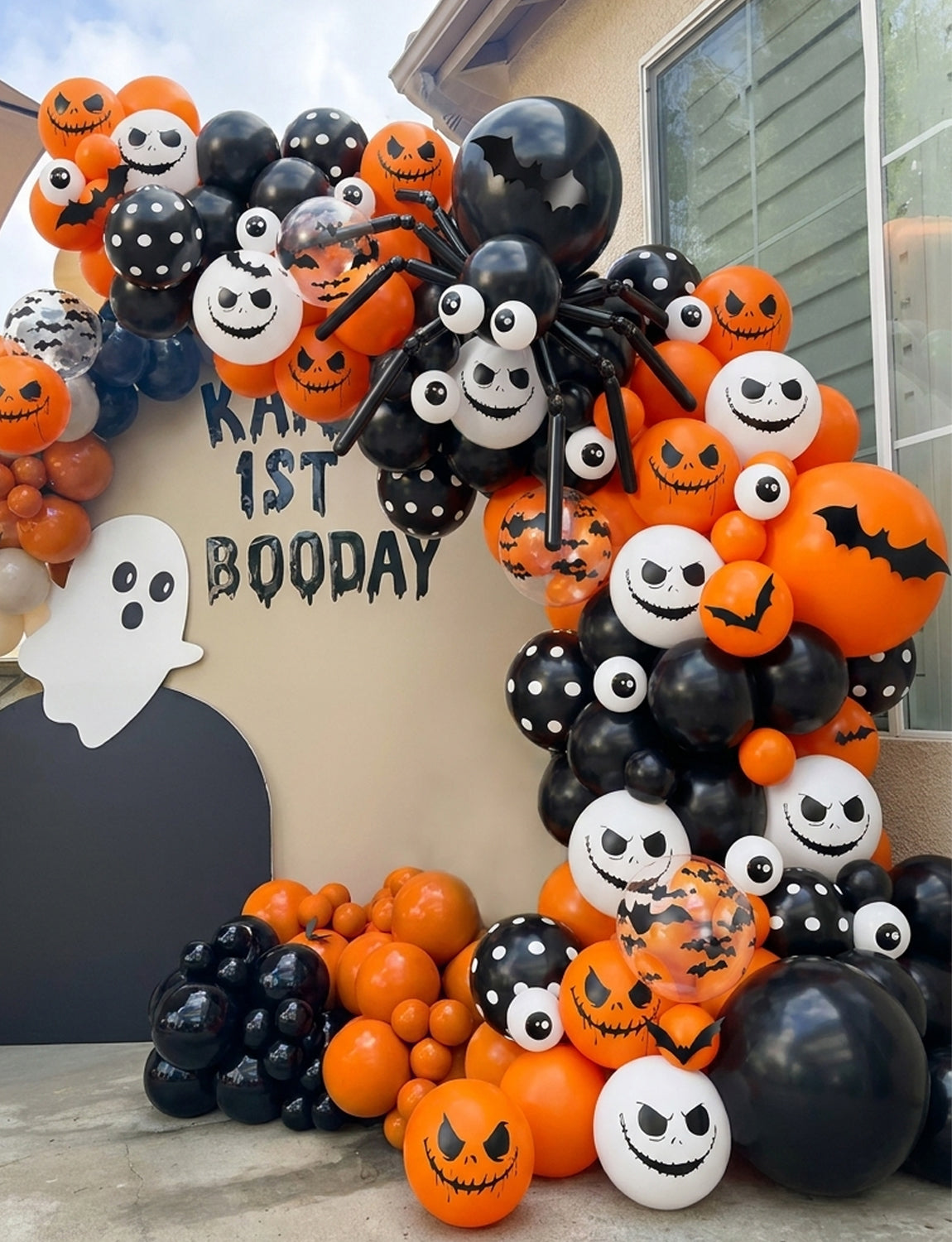 Halloween Balloon Garland Arch Kit, Black Orange White Balloons 134 Pcs Halloween Balloons with Eyeball, Bats and Ghost Face Print, 3D Bat Stickers for Birthday and Spooky Party Decorations