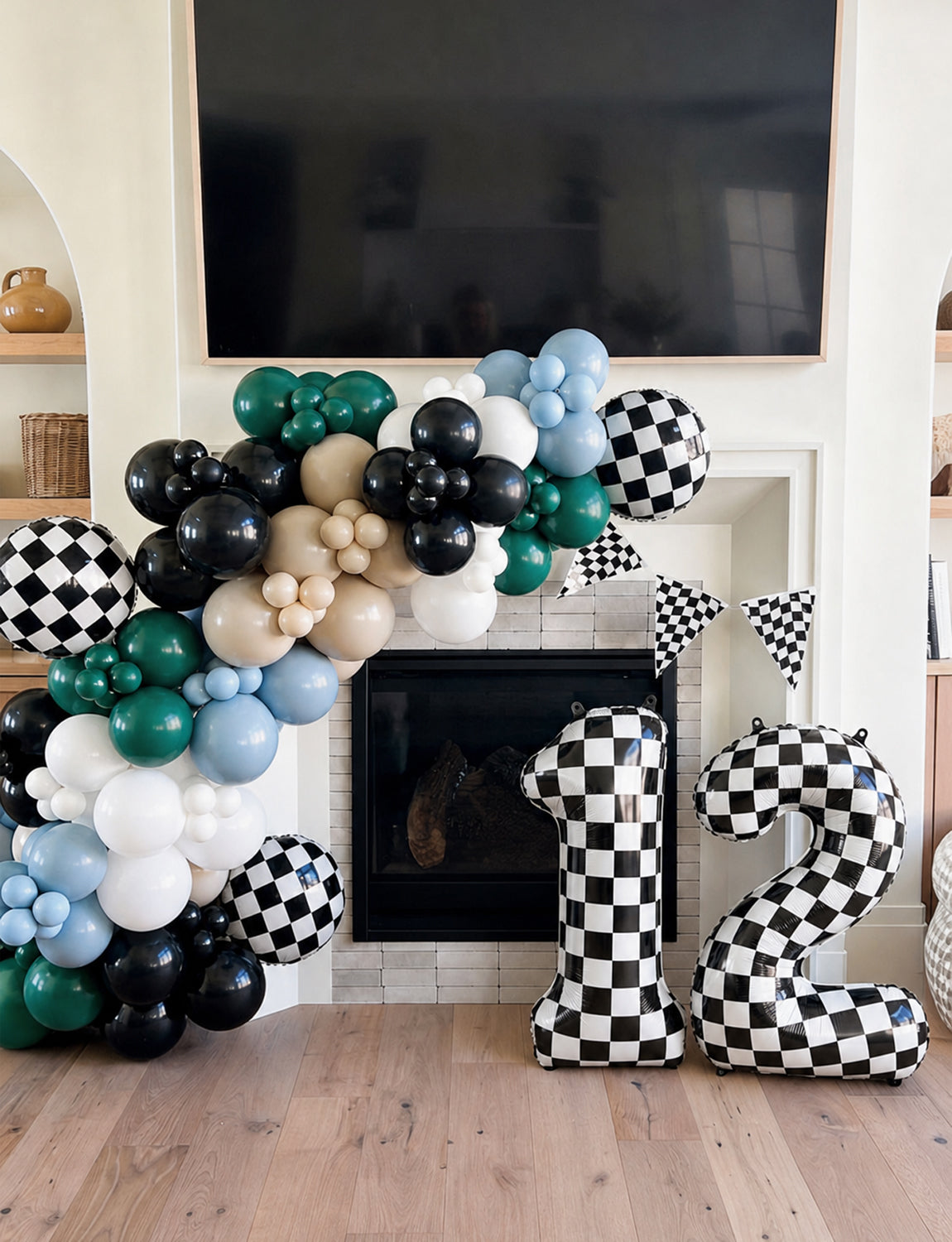 40 Inch Checkered Number 1 Balloon for Racing Birthday Decorations Large Number 1 Balloon, Black and White Foil Balloon for Birthday, Baby Shower, Race Car and Checkered Flag Party Decorations