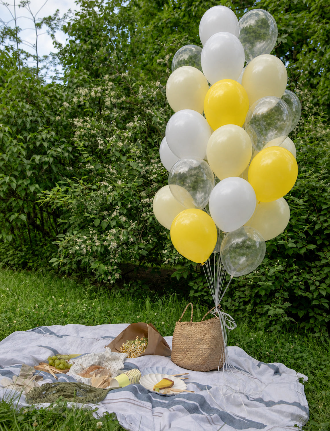 Yellow and White Balloons, 50 Pcs 12 Inch Yellow White Clear Balloon Lemon Yellow White Clear Balloons for Baby Shower Birthday Bee Lemon Easter Wedding Anniversary Carnival Party Decorations