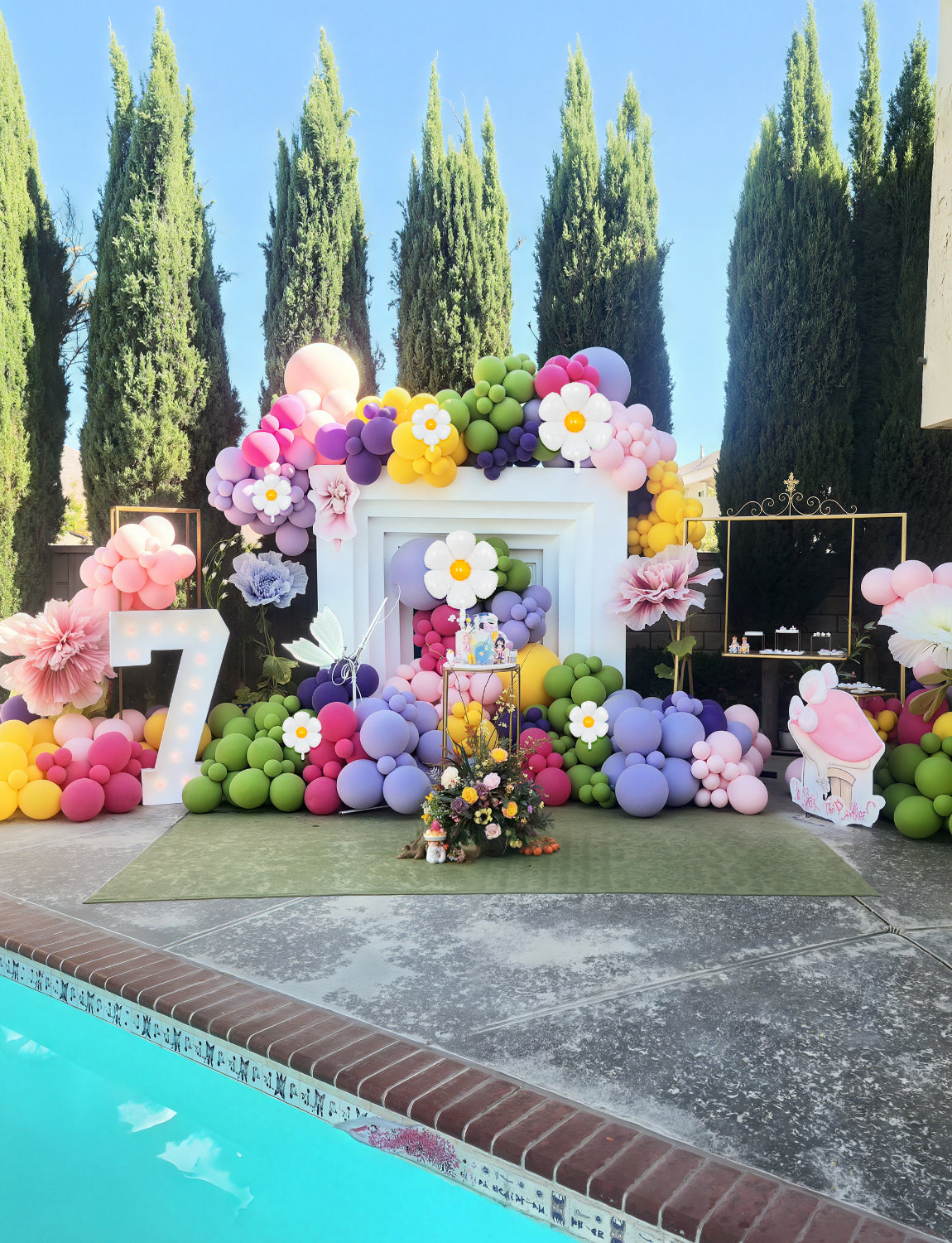 Daisy Balloons Arch Kit Garland - 152Pcs Pastel Balloon Arch with Daisy Foil Balloon, Colourful Fairy Balloons for Birthday Spring Baby Shower Wedding Easter Theme Party Decorations
