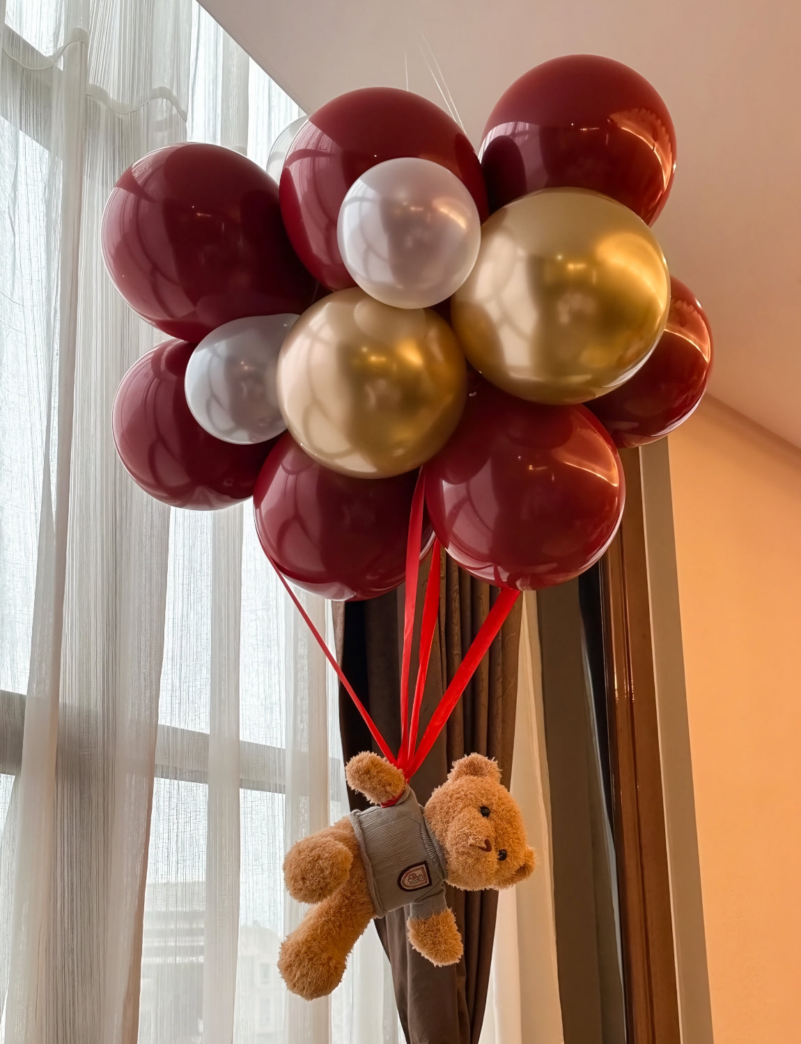 Adeyoo Burgundy and Gold Balloons - 12 Inch Burgundy Balloons Bright Maroon Balloon Gold Metallic Sand White Latex Balloon for Wedding Bridal Shower Birthday Anniversary Wine Party Decorations, 50 PCS