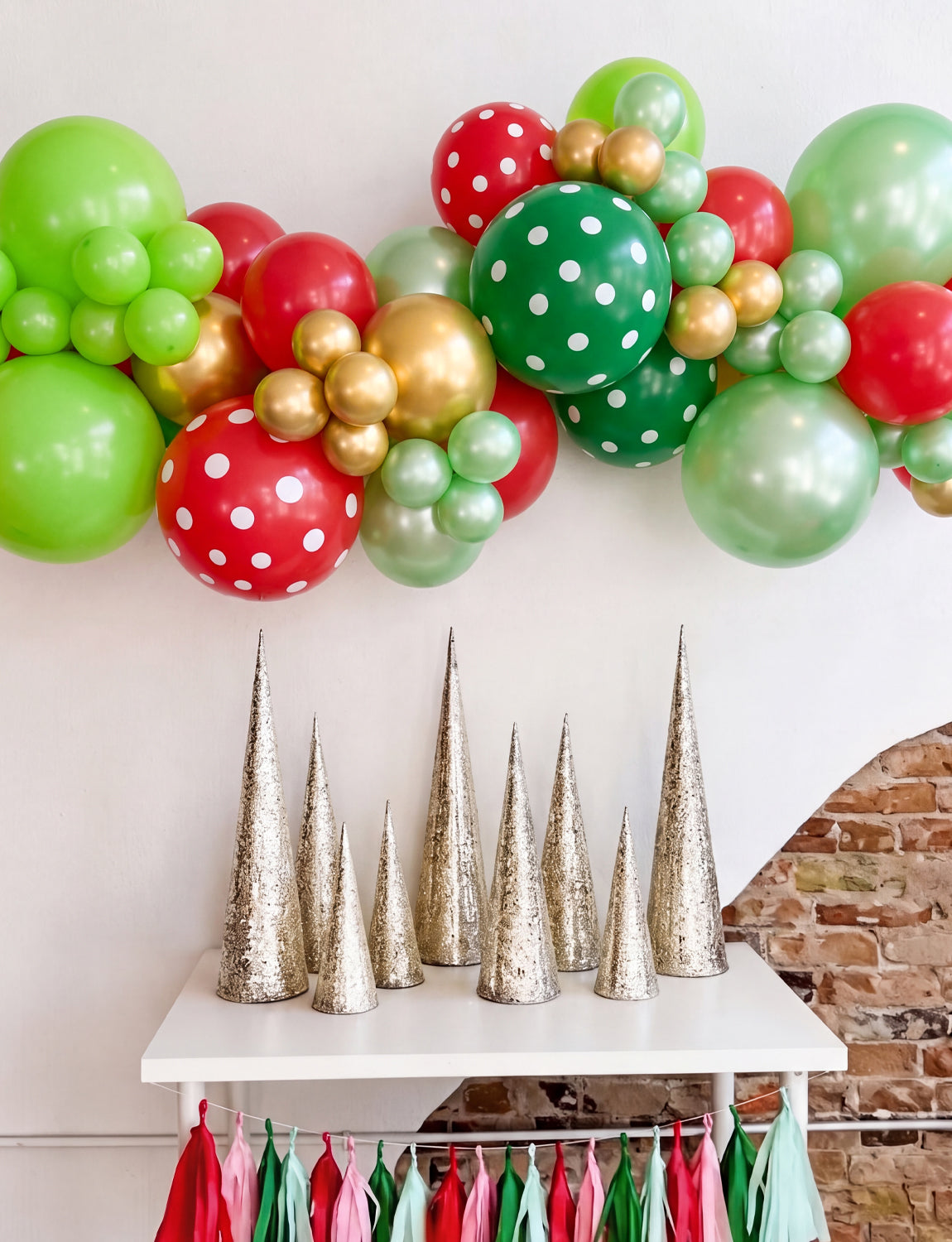 Christmas Balloons - Red Green Gold Polka Dot Balloons for Christmas 50 Pcs 12 Inch Christmas Balloons, Red Green Gold Balloons with Polka Dot Balloon for Xmas Christmas Party Decorations