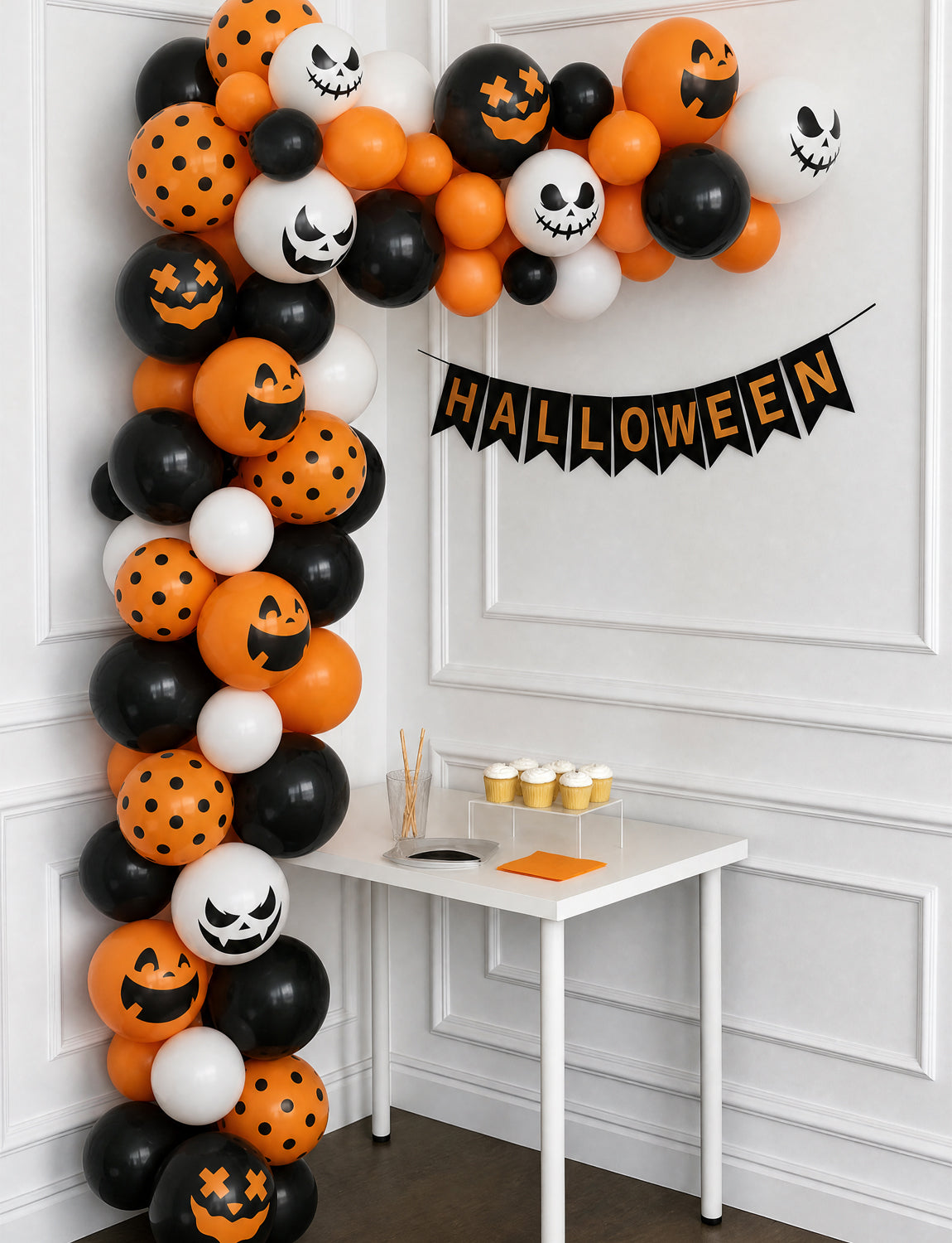Halloween Party Balloons, 50 Pcs 12 Inch Orange Black White Balloons 5 Styles Halloween Printed Balloons, Ghost, Pumpkin and Skull Balloons, Spooky Latex Balloons for Birthday Party Decorations